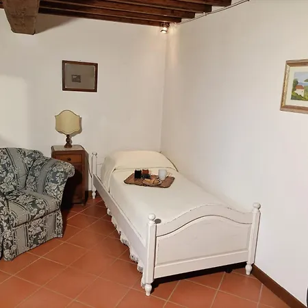 Tuscan Apartment *